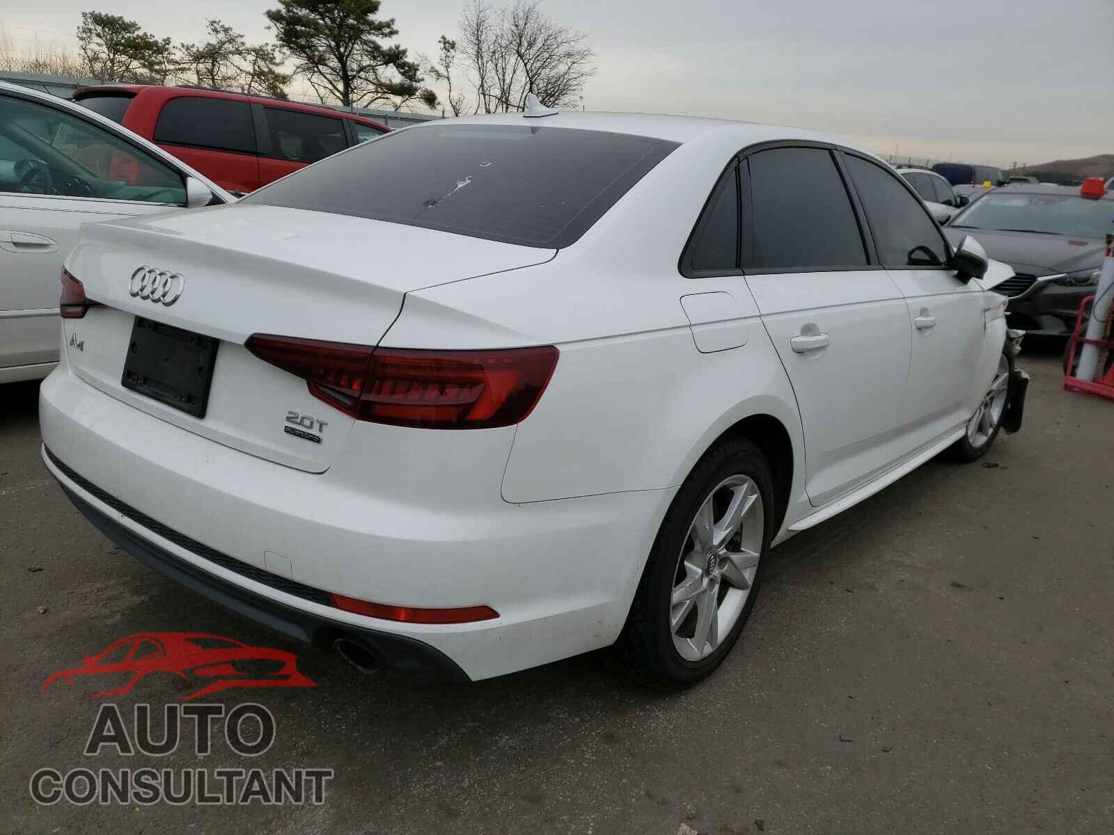 AUDI A4 2018 - WAUDNAF49JN010109