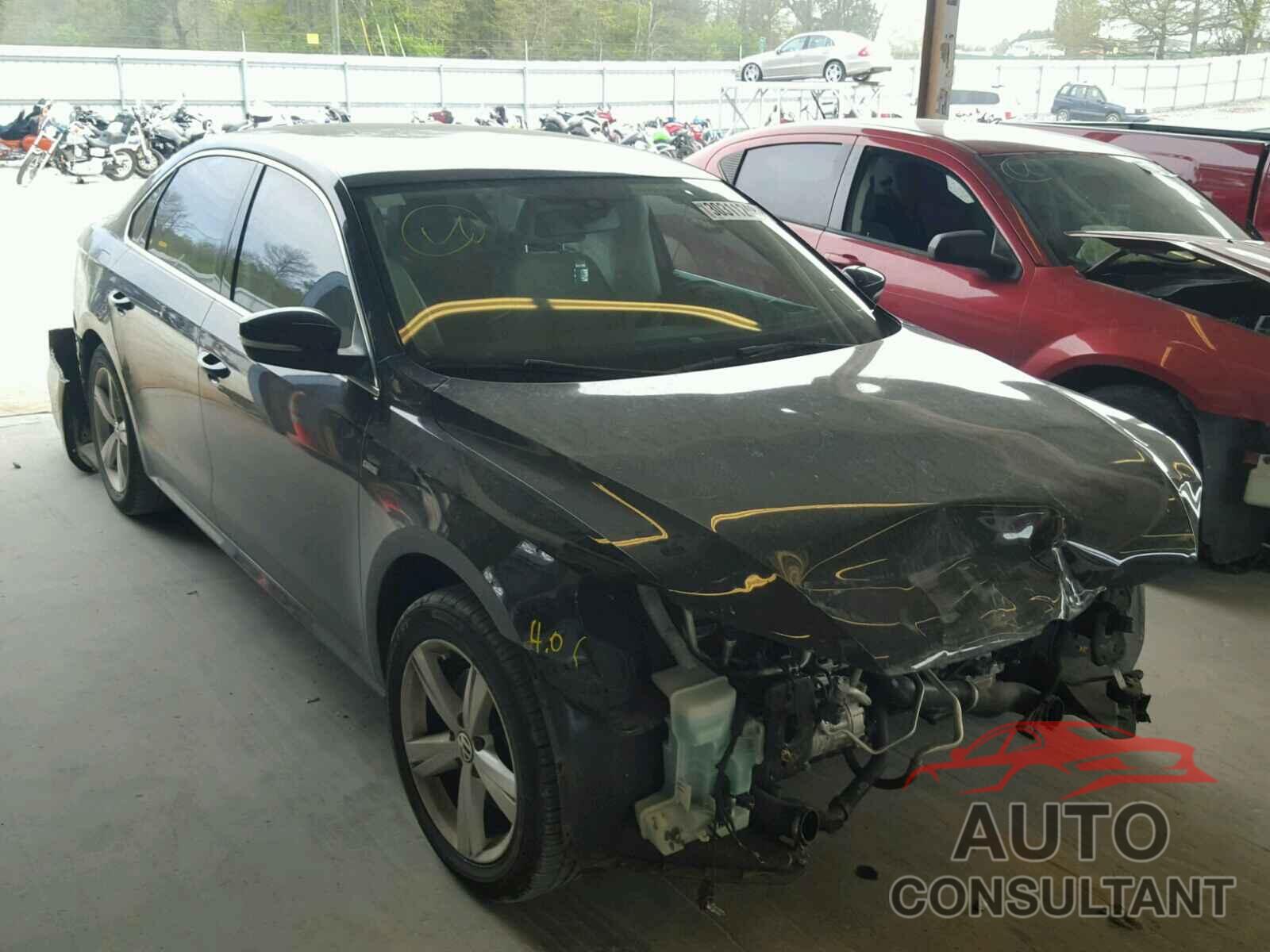 VOLKSWAGEN PASSAT 2015 - 1VWAS7A38FC109794