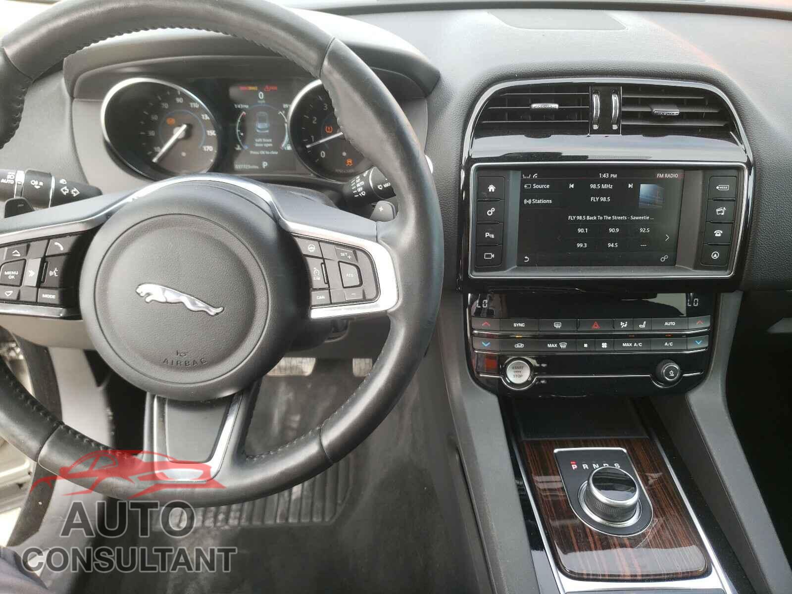 JAGUAR F-PACE 2018 - SADCK2FX8JA329357