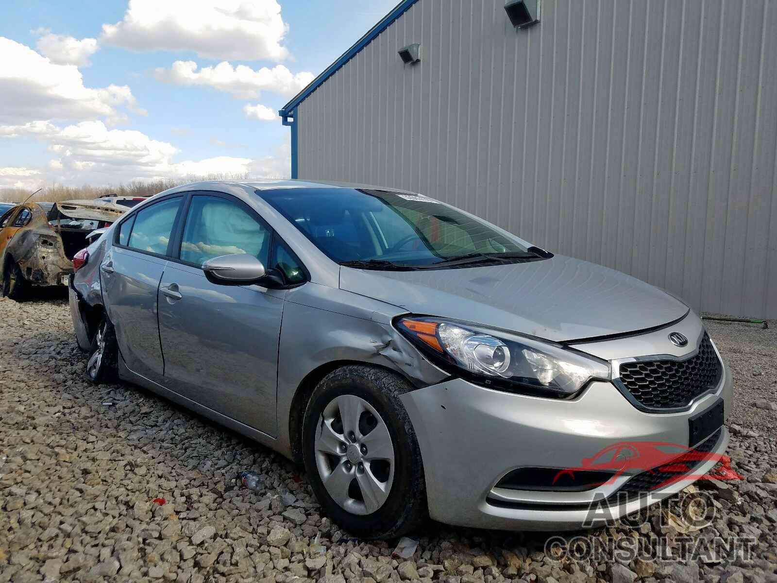 KIA FORTE 2016 - 1N4AA6AP6HC402637