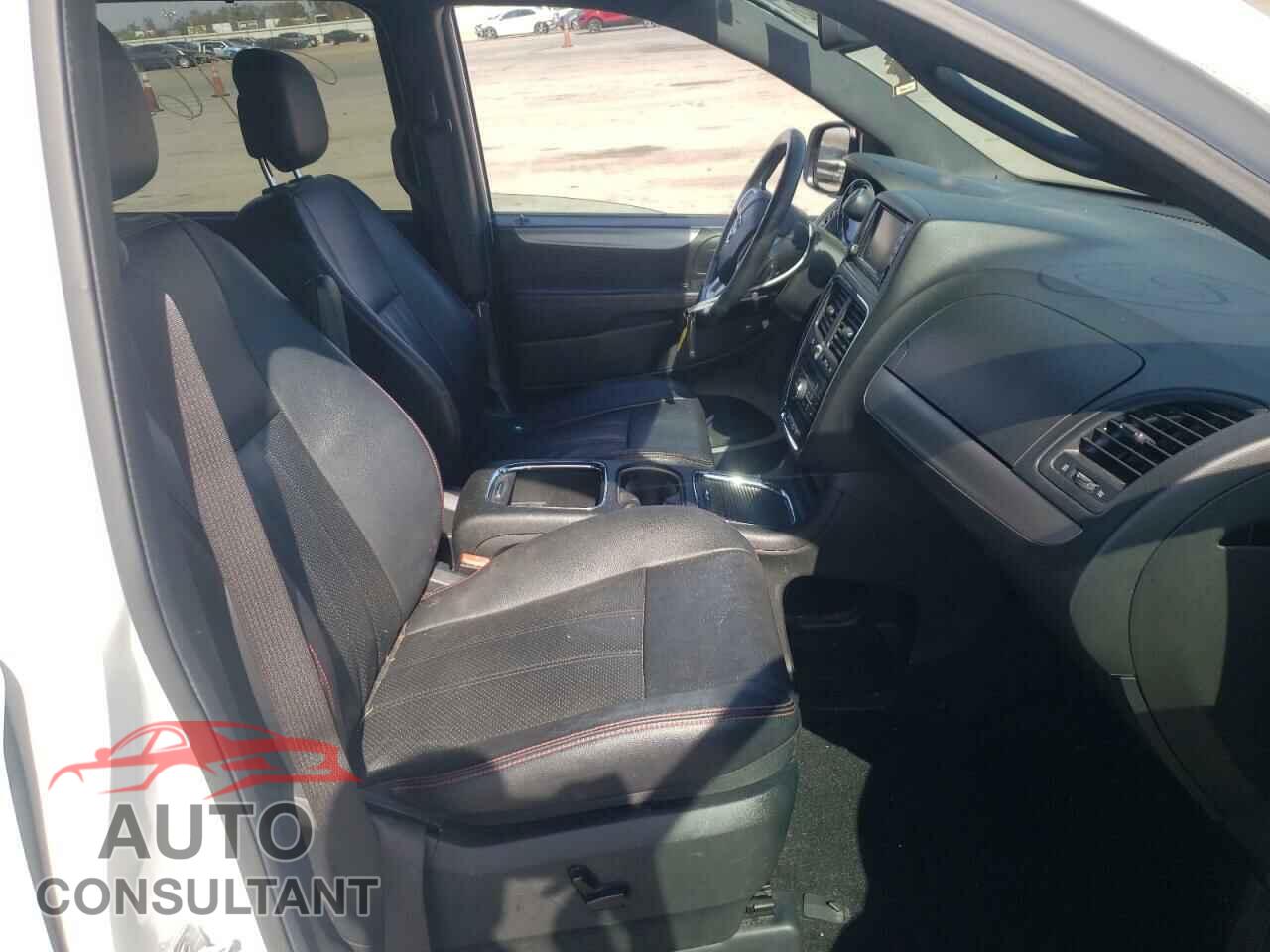 DODGE GRAND CARA 2017 - 2C4RDGEG4HR847597