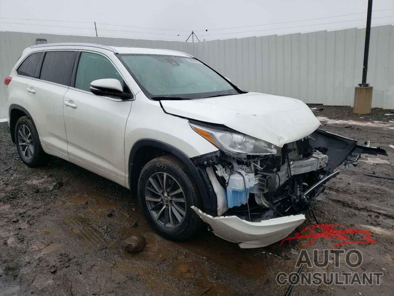 TOYOTA HIGHLANDER 2018 - 5TDJZRFH0JS556352