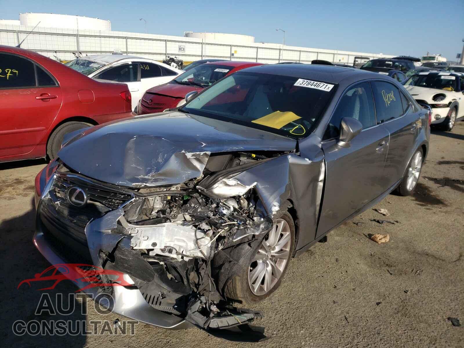 LEXUS IS 2016 - JTHBA1D24G5015281