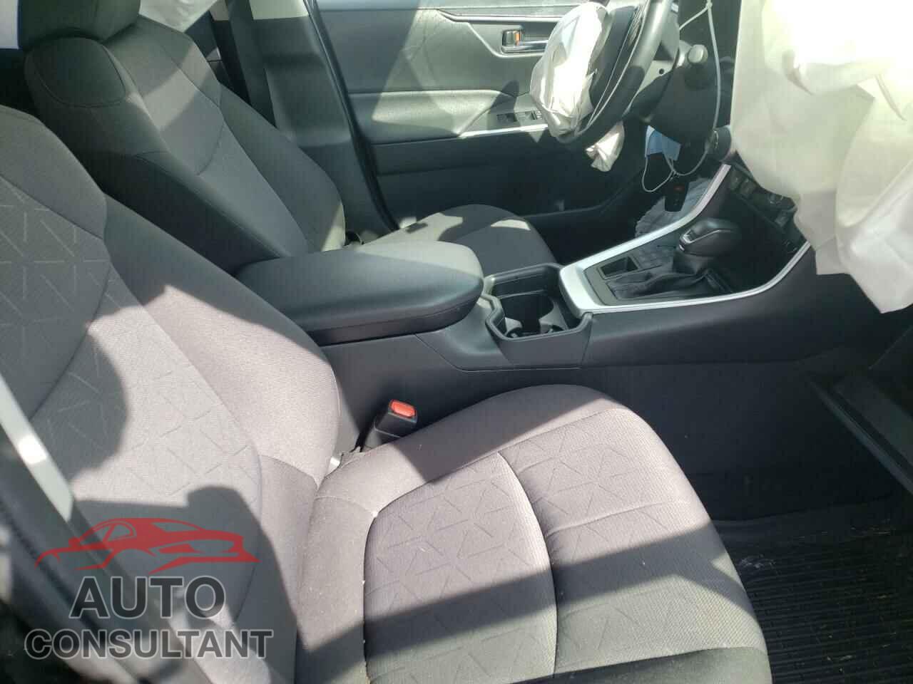 TOYOTA RAV4 2019 - JTMP1RFV5KD034563