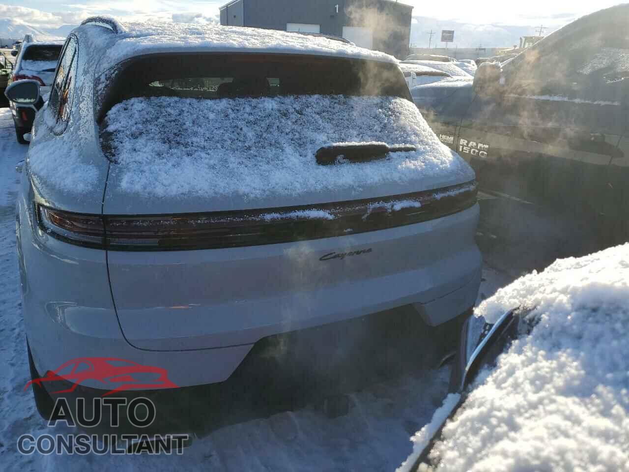 PORSCHE CAYENNE 2024 - WP1AA2AY3RDA00905
