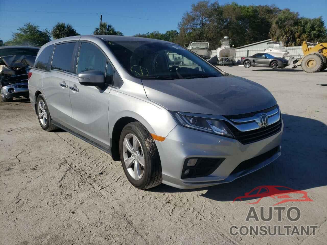 HONDA ODYSSEY 2018 - 5FNRL6H74JB069568