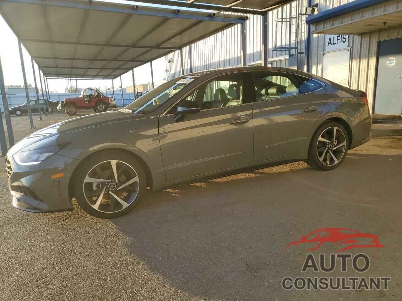 HYUNDAI SONATA 2023 - KMHL44J2XPA279238