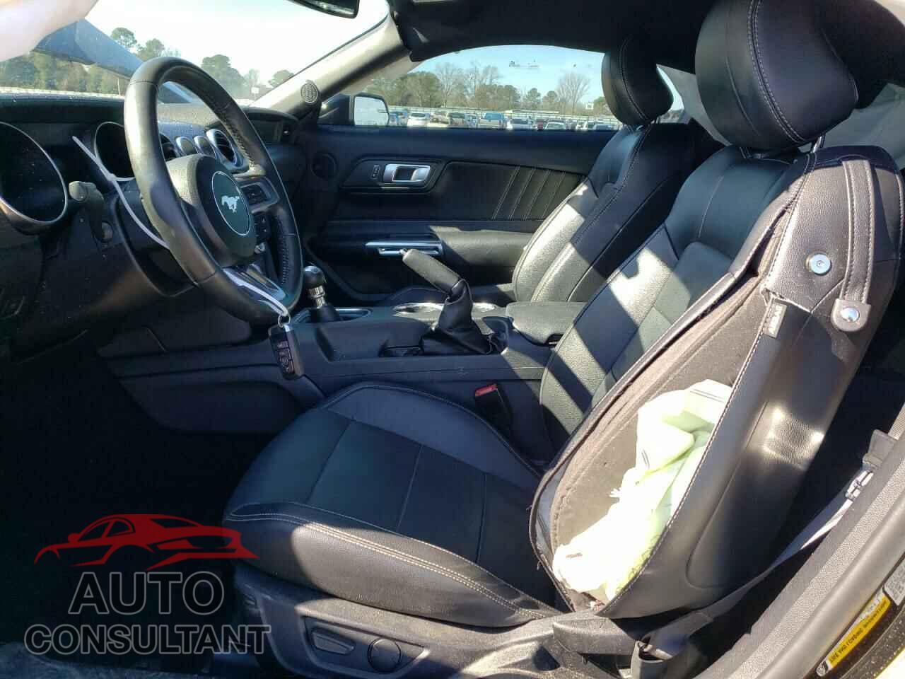 FORD MUSTANG 2020 - 1FA6P8CF4L5175109