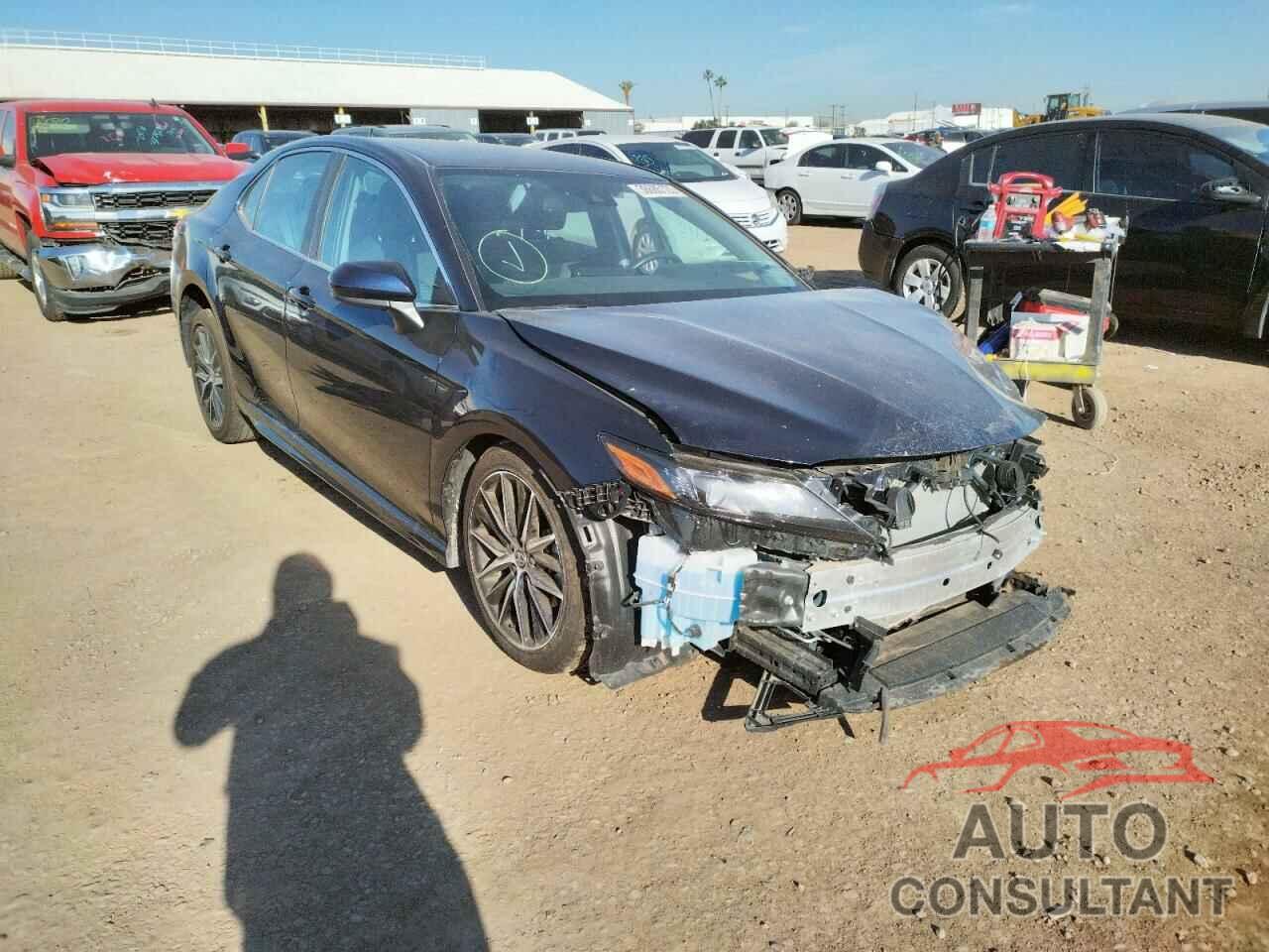 TOYOTA CAMRY 2021 - 4T1G11AK1MU407837