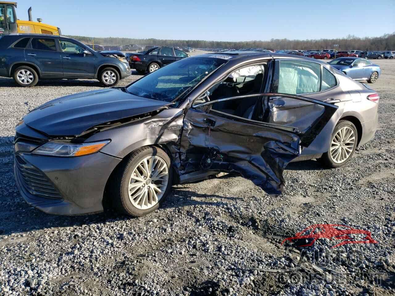 TOYOTA CAMRY 2019 - 4T1B21HK5KU521589