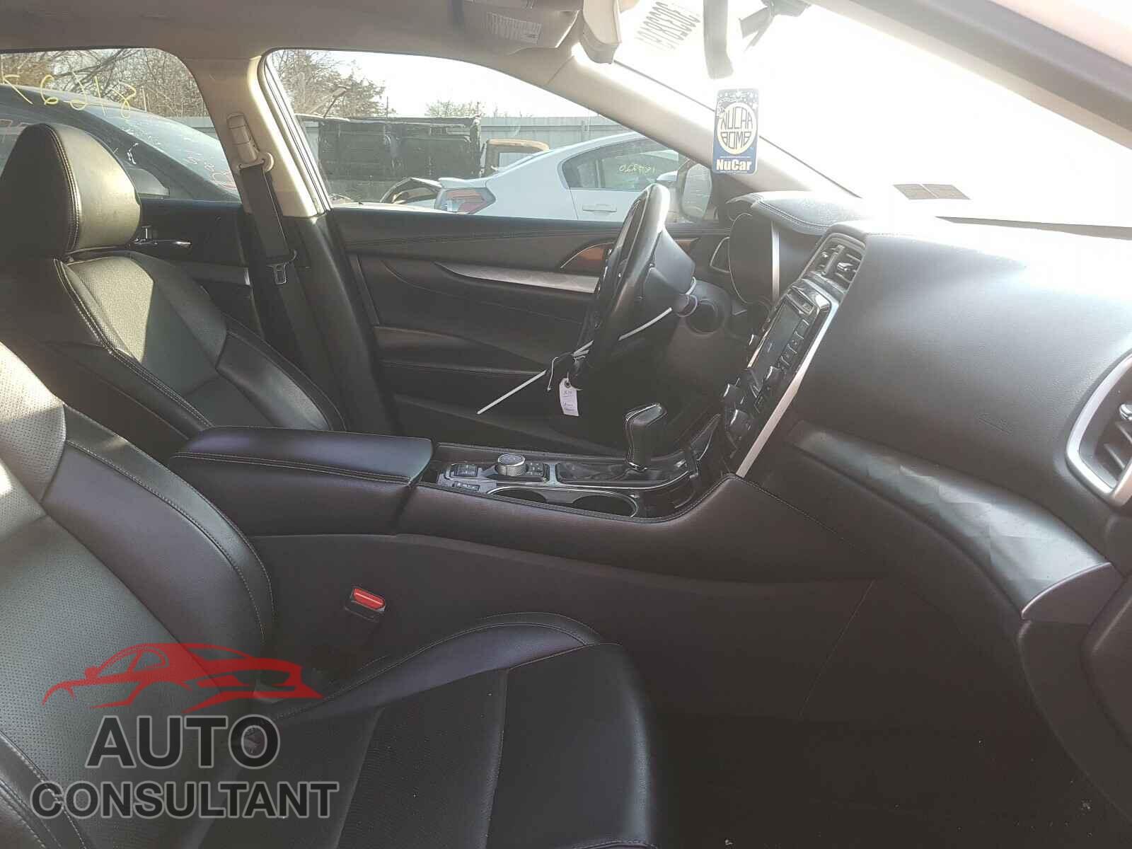 NISSAN MAXIMA 2017 - 1N4AA6AP7HC426560