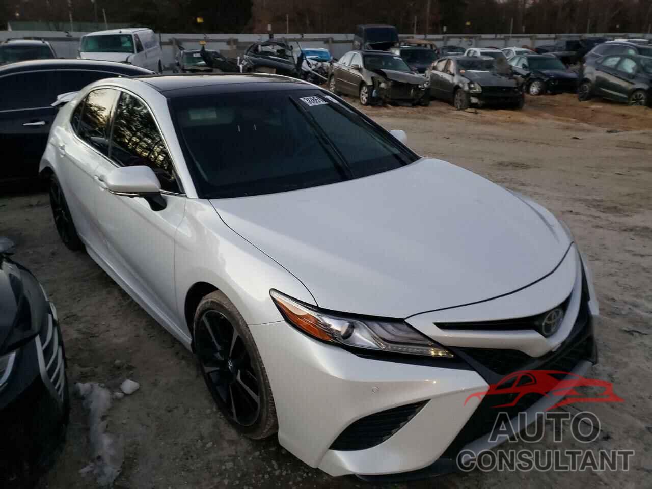 TOYOTA CAMRY 2018 - 4T1BZ1HK3JU009601