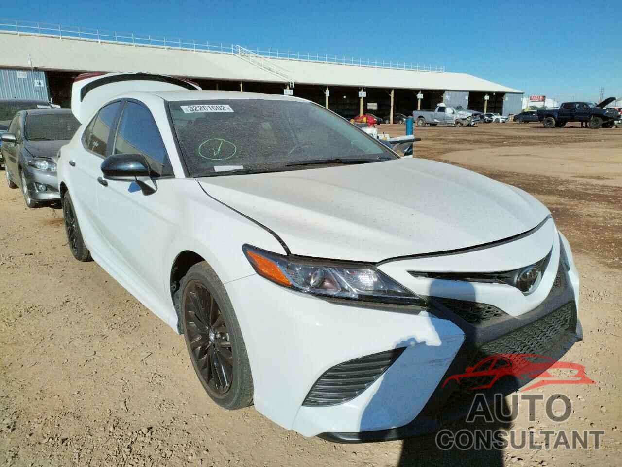 TOYOTA CAMRY 2020 - 4T1G11AK3LU301548