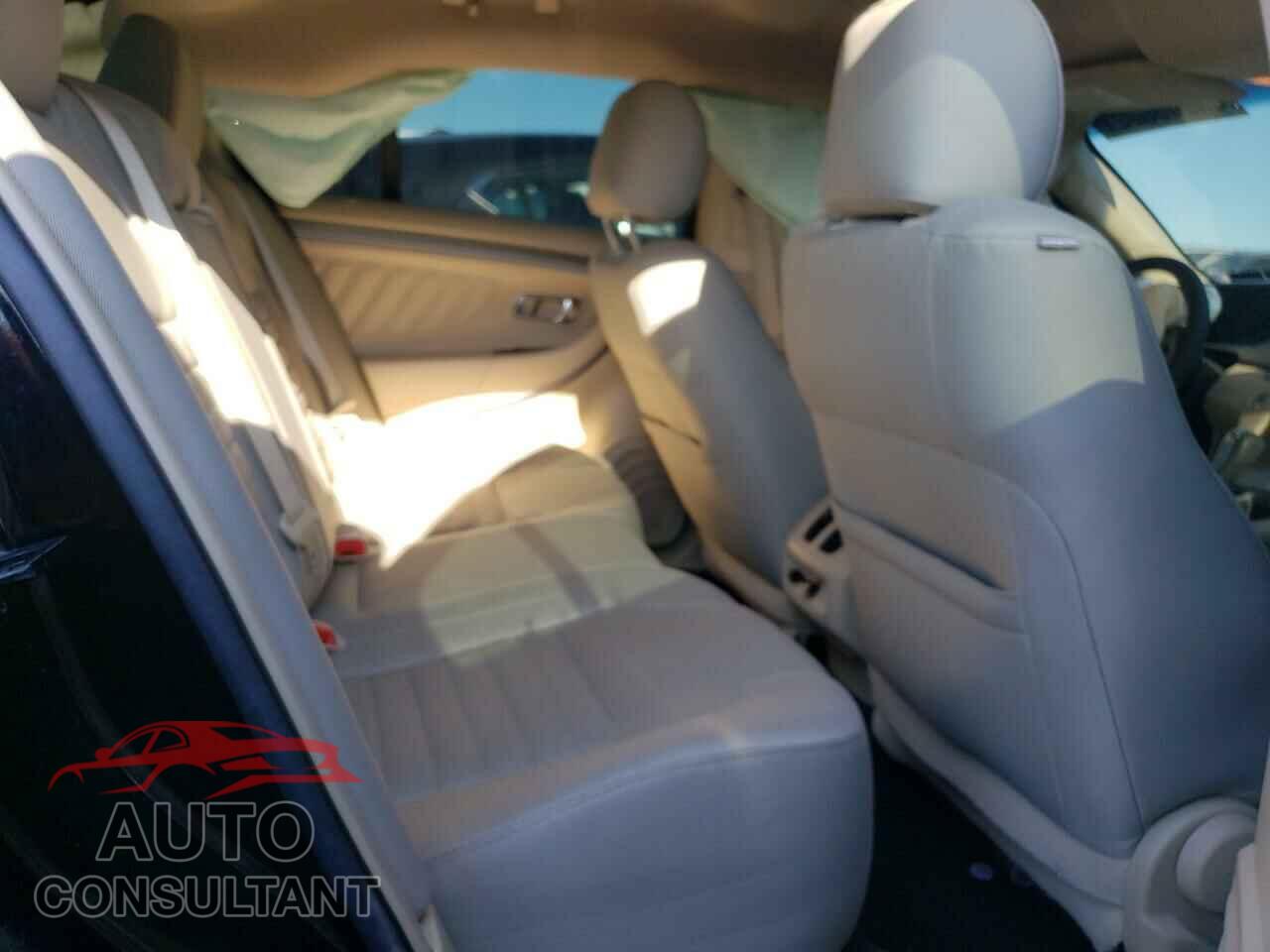 FORD TAURUS 2018 - 3N1AB7AP2KY365620