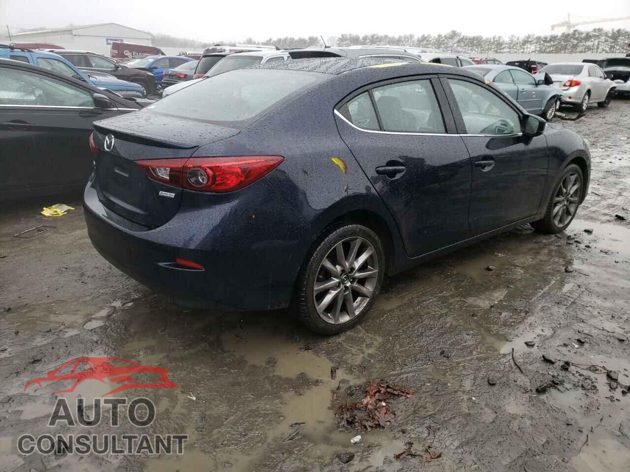 MAZDA 3 2018 - 3MZBN1V31JM210847