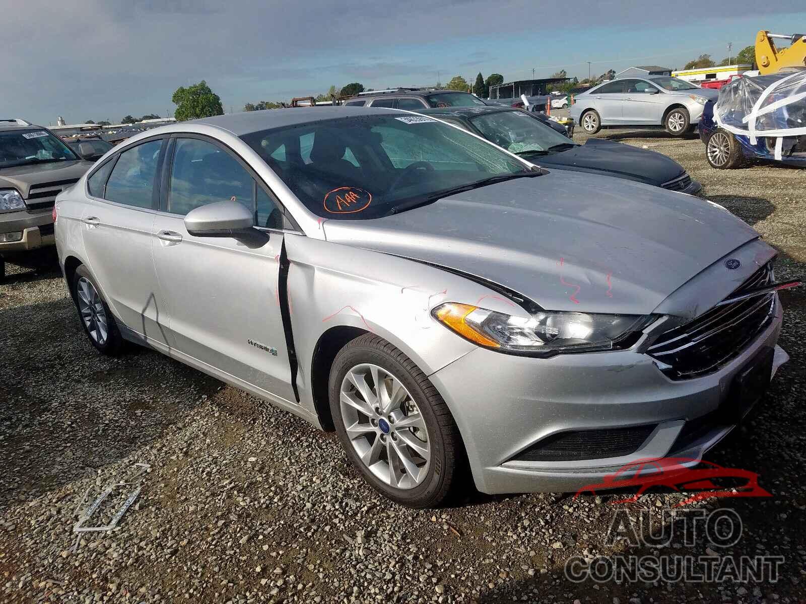 FORD FUSION 2017 - 3FA6P0HD9HR105893