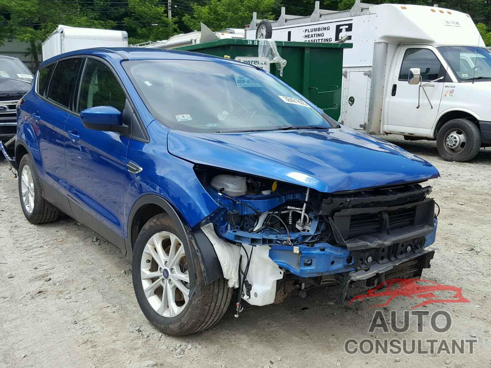 FORD ESCAPE 2017 - 1FMCU9G99HUC96856
