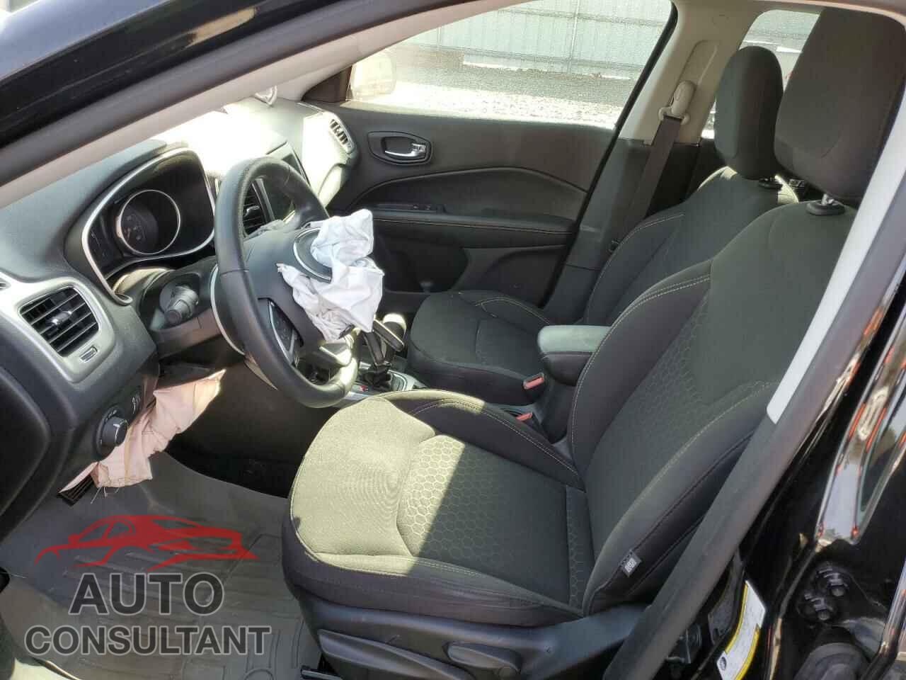 JEEP COMPASS 2019 - 3C4NJCAB4KT856198