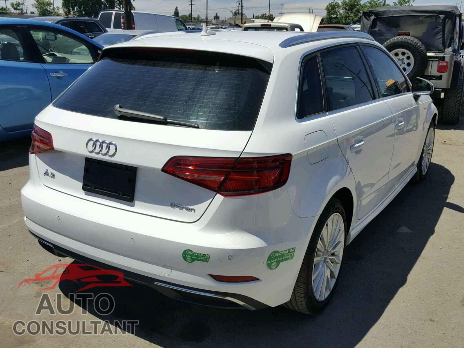 AUDI A3 2017 - WAUTPBFF0HA131982