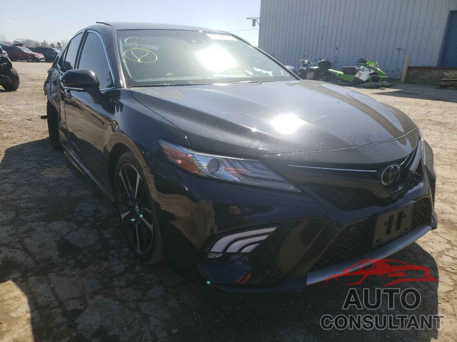 TOYOTA CAMRY 2018 - 4T1B61HK6JU015157