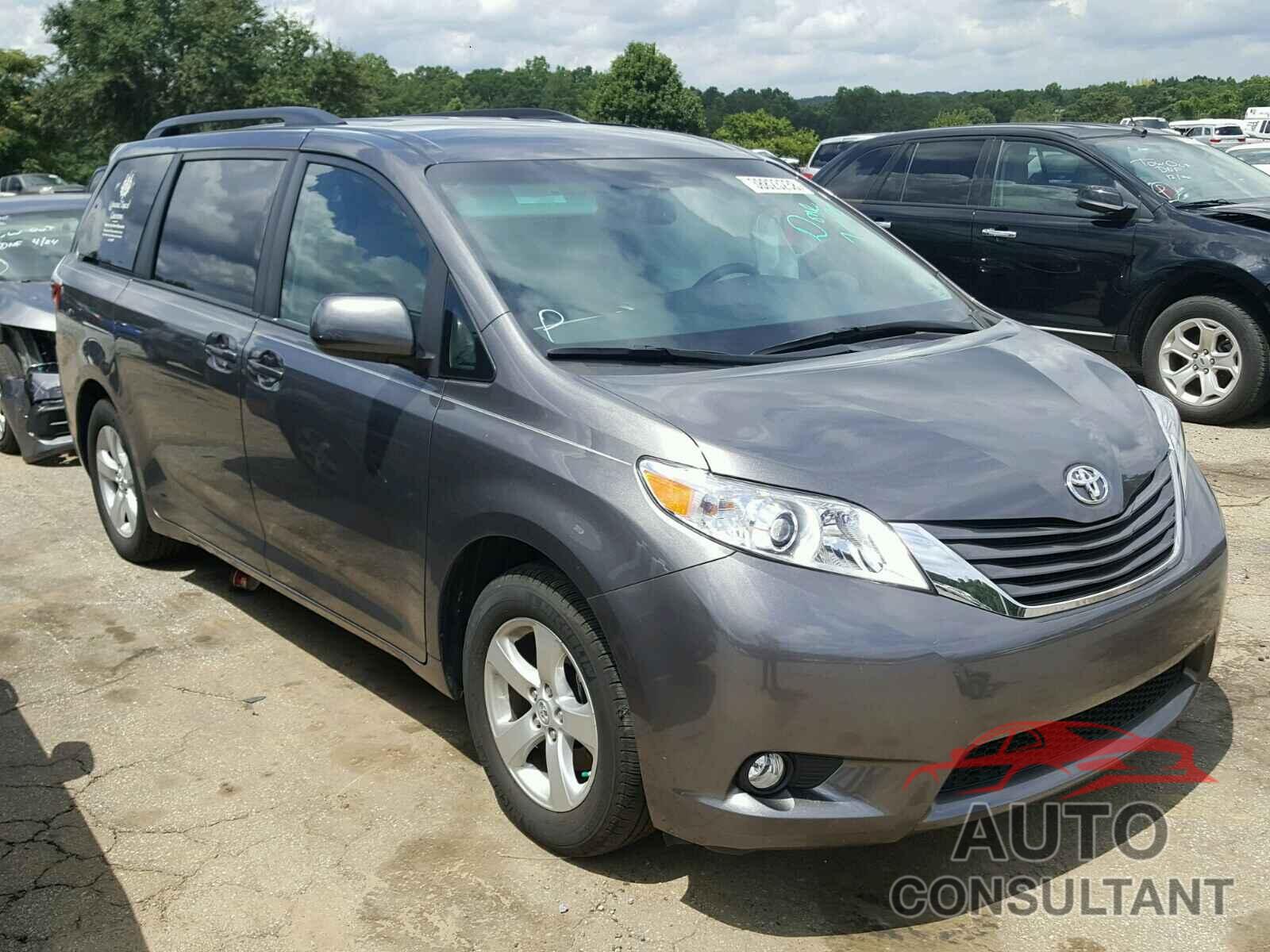 TOYOTA SIENNA LE 2017 - 5TDKZ3DC2HS834610