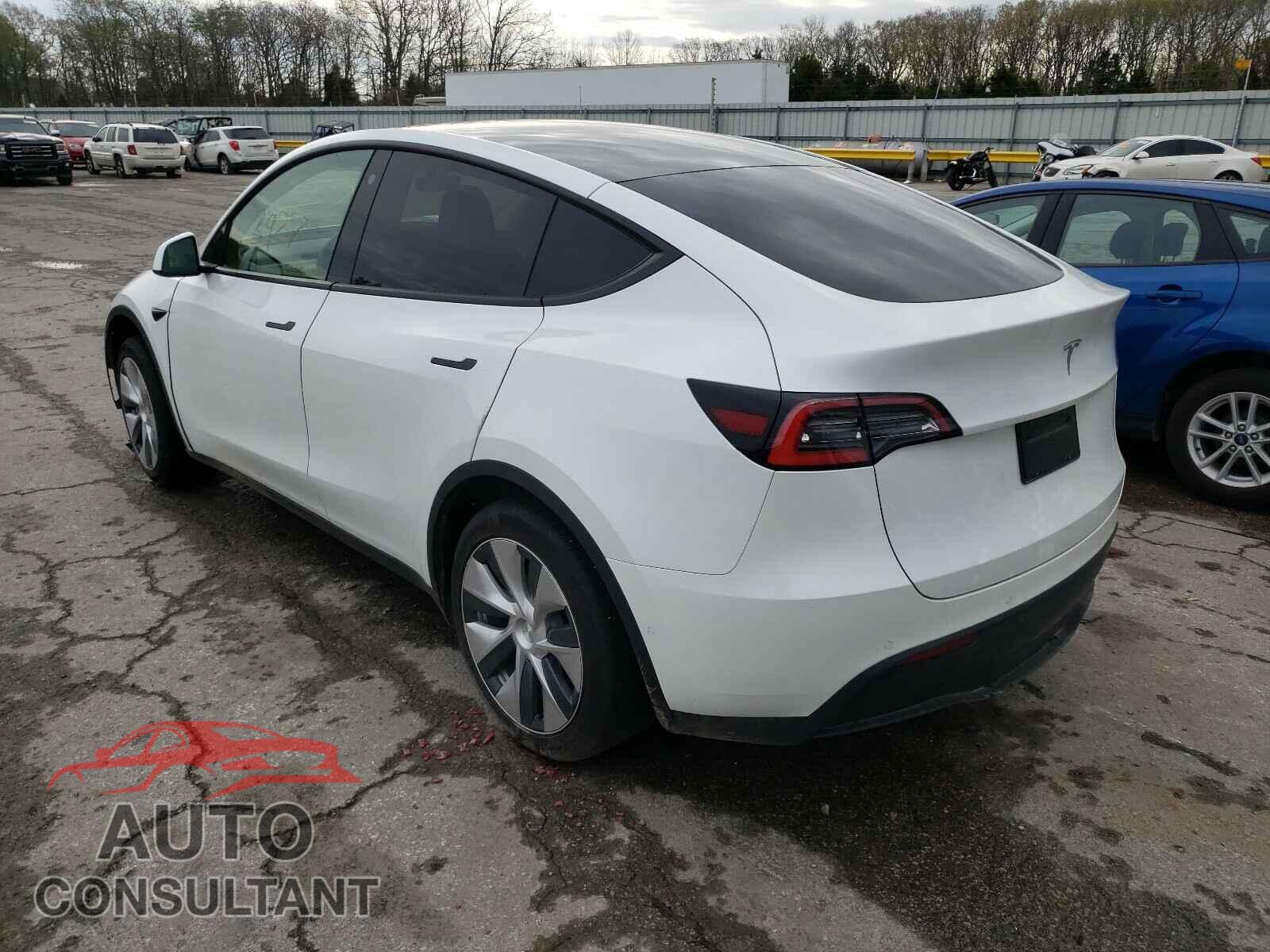 TESLA MODEL Y 2021 - 5YJYGDED2MF103607