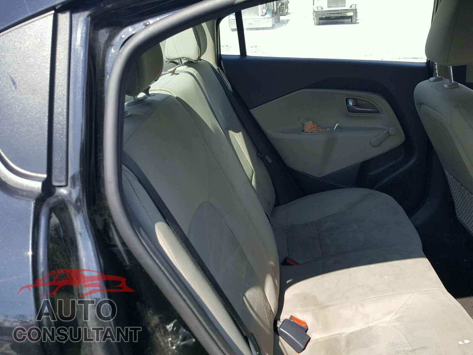 KIA RIO 2015 - KNADM4A37F6427250
