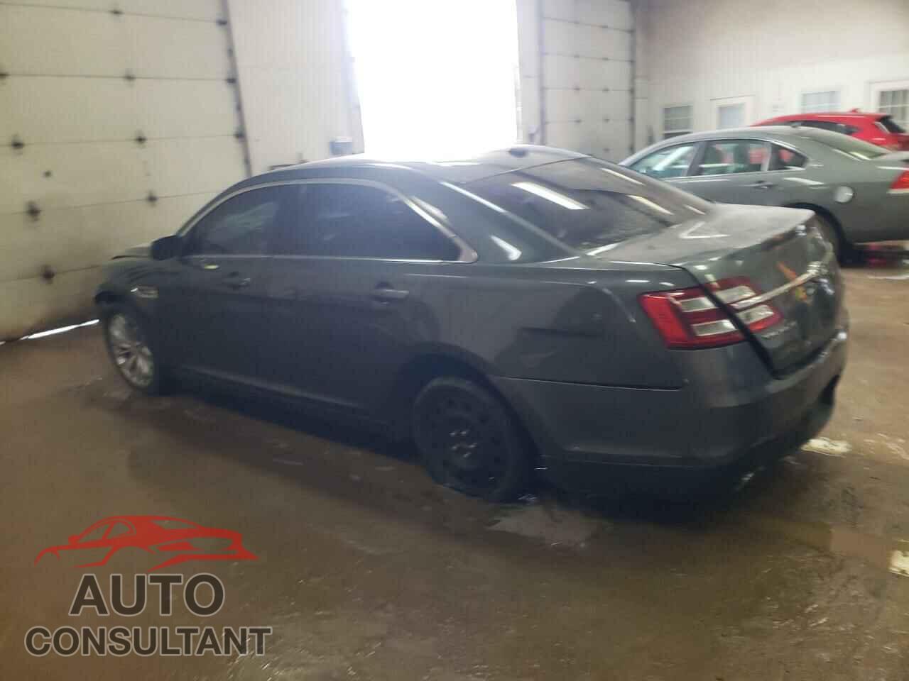 FORD TAURUS 2018 - 1FAHP2F86JG109441