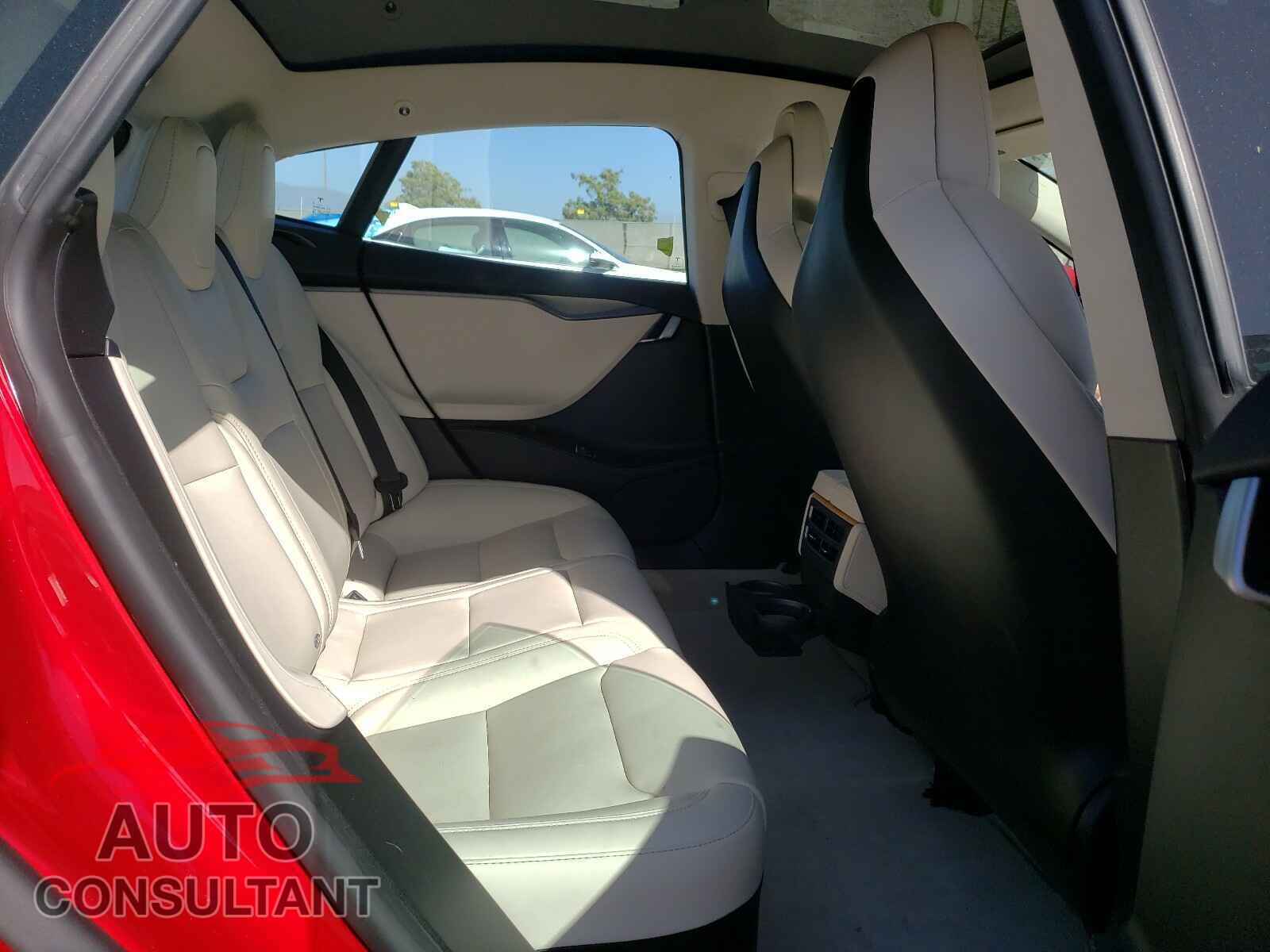 TESLA MODEL S 2019 - 5YJSA1E22KF307065