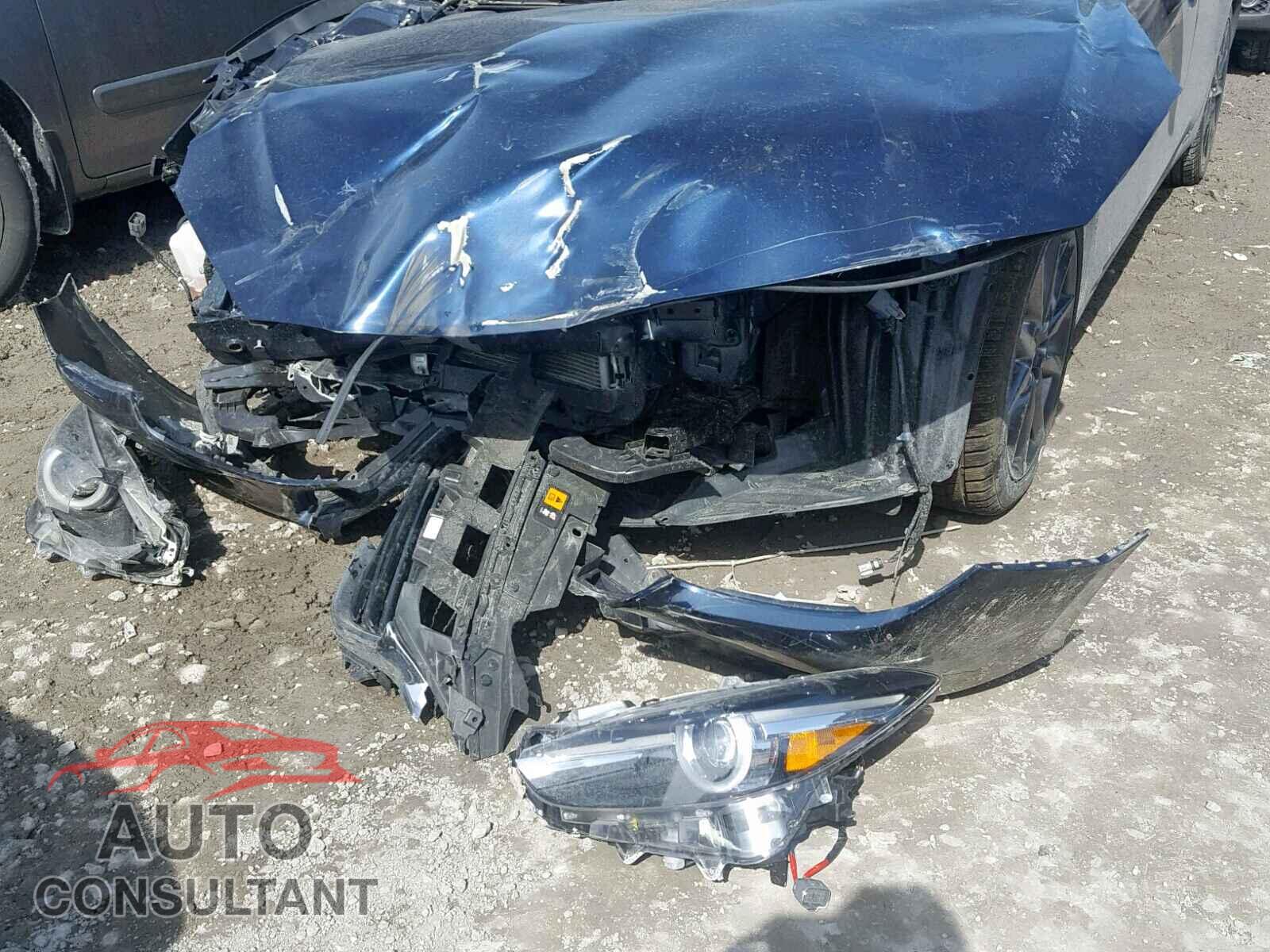 MAZDA 3 2018 - 3VWDB7AJ3HM267909