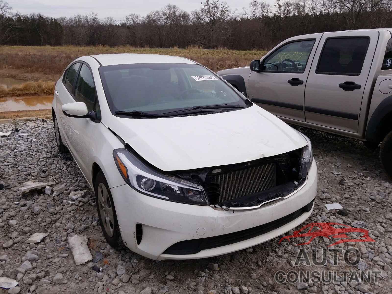 KIA FORTE 2018 - 3KPFK4A74JE212660