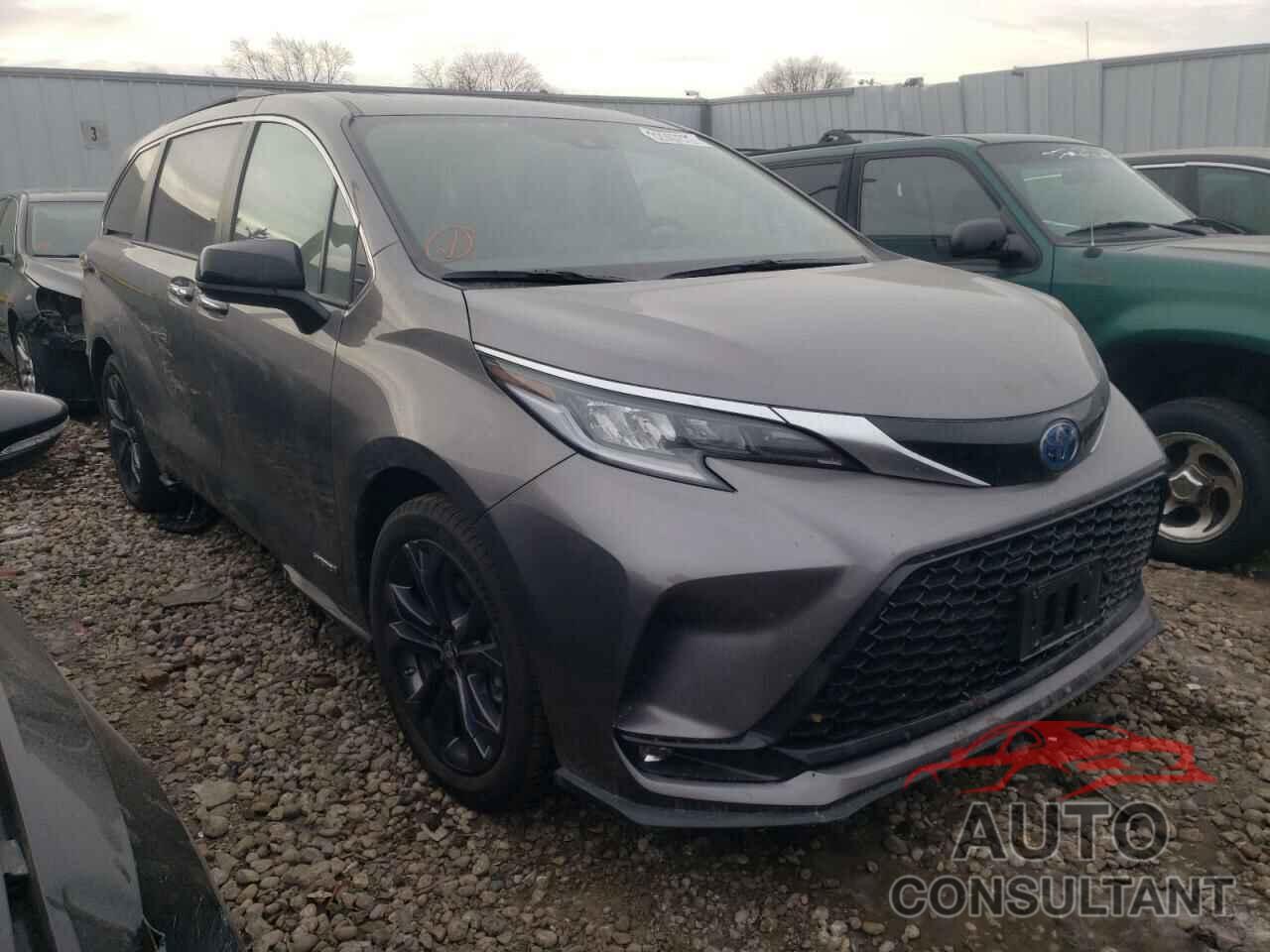 TOYOTA SIENNA 2021 - 5TDXRKEC7MS040517