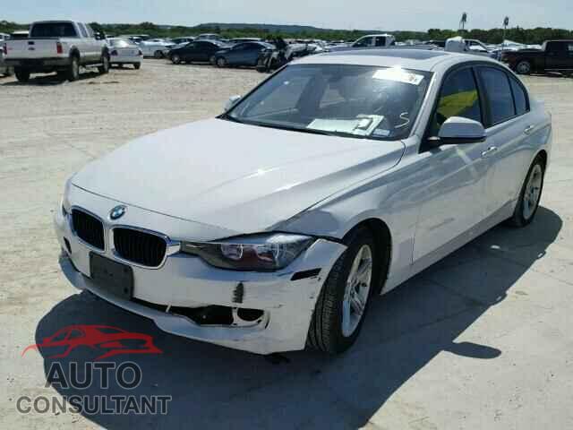 BMW 3 SERIES 2015 - WBA3B1C55FK140656