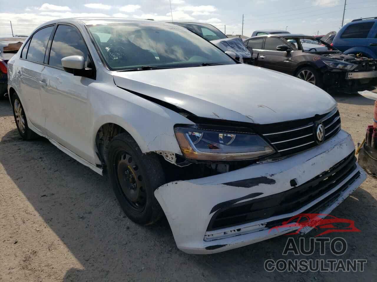 VOLKSWAGEN JETTA 2018 - 3VW2B7AJXJM207266