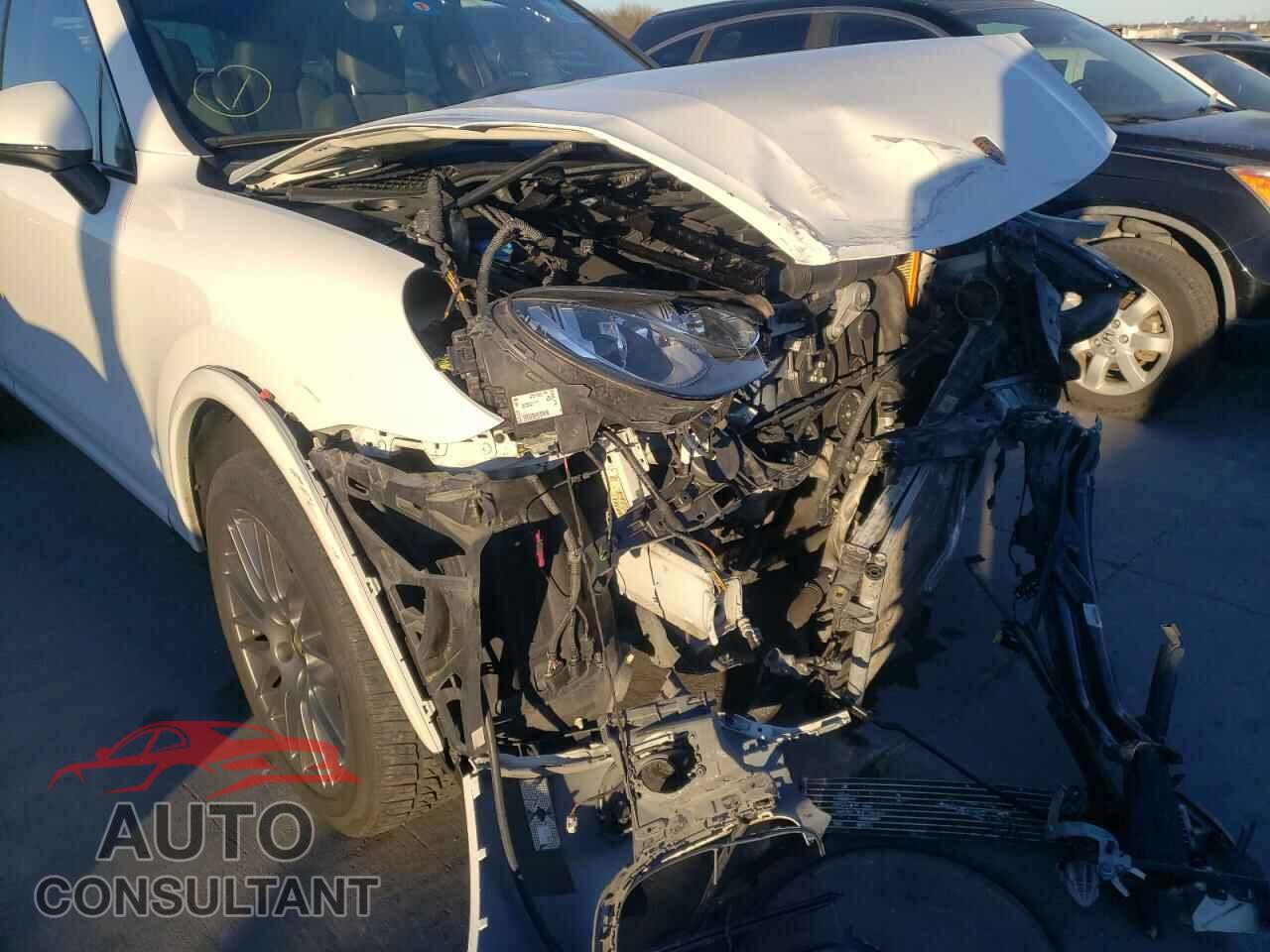 PORSCHE CAYENNE 2017 - WP1AA2A21HKA86883