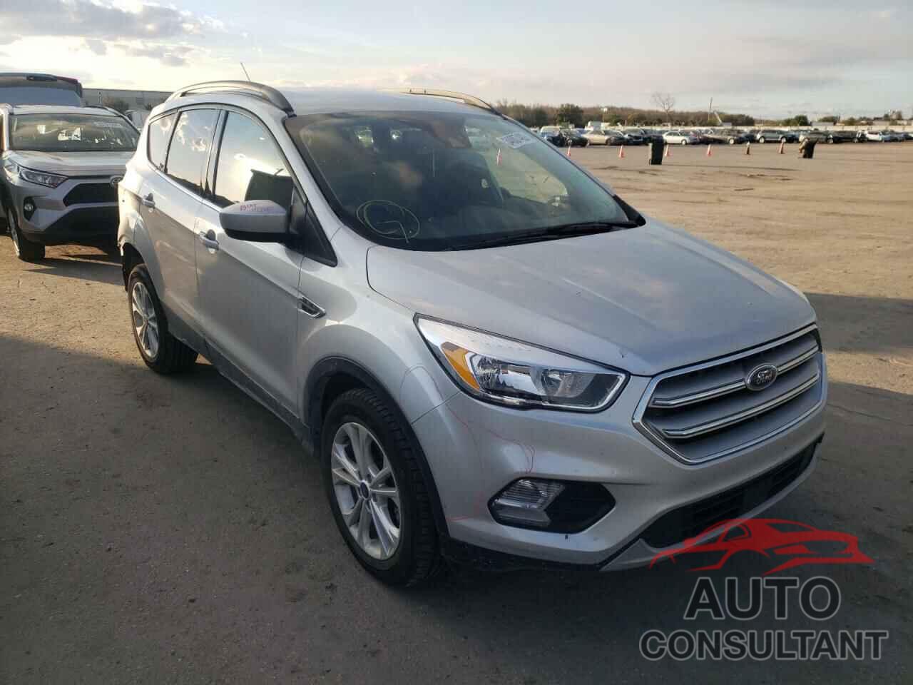 FORD ESCAPE 2018 - 1FMCU0GD5JUD23315