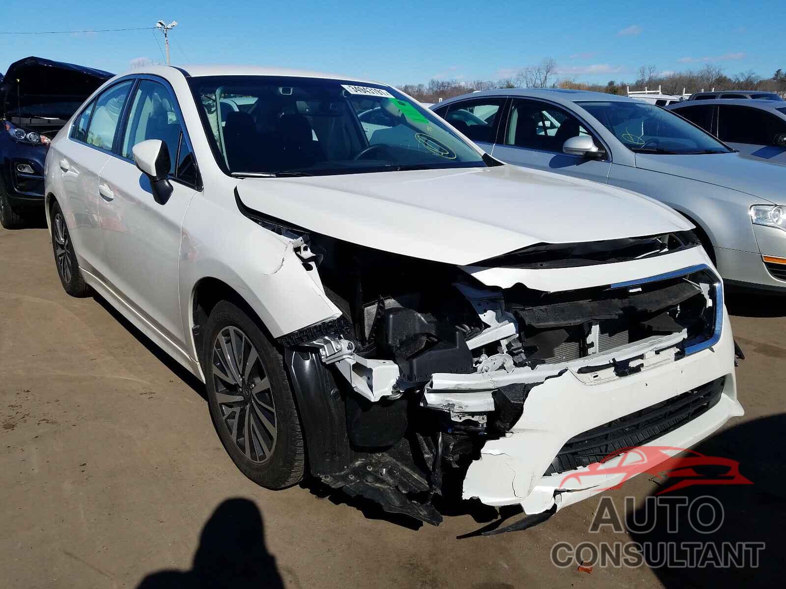 SUBARU LEGACY 2019 - 4S3BNAF62K3039623
