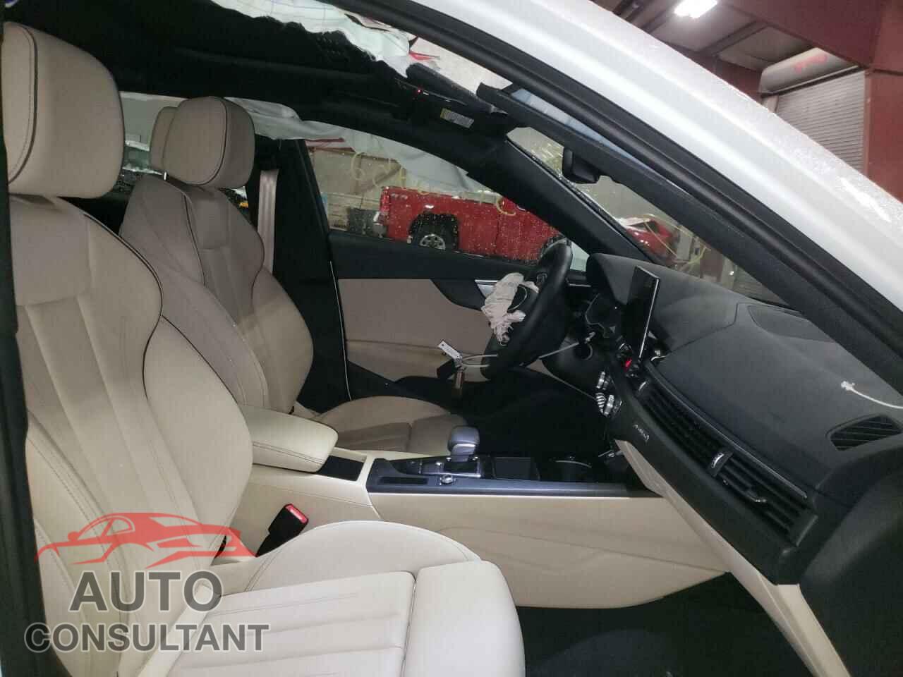 AUDI A4 2021 - WAUDAAF48MA029337