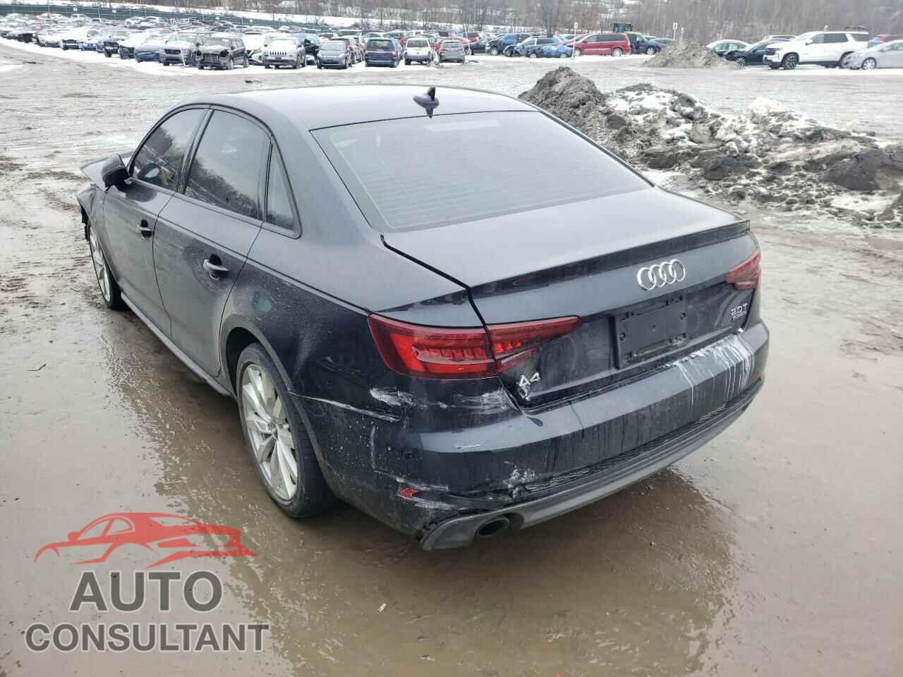 AUDI A4 2018 - WAUDNAF45JN001925
