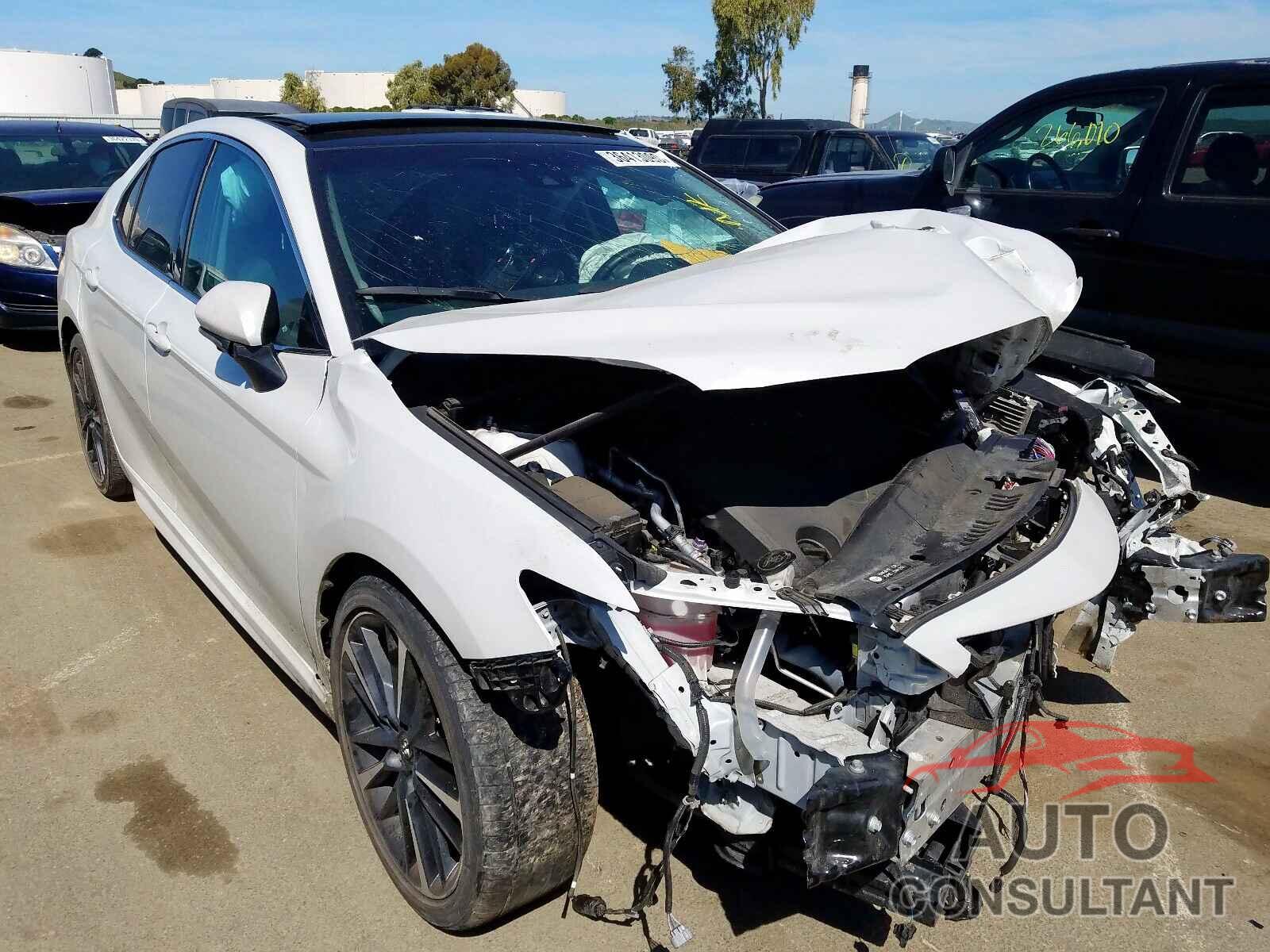TOYOTA CAMRY 2018 - 4T1BZ1HK1JU017499