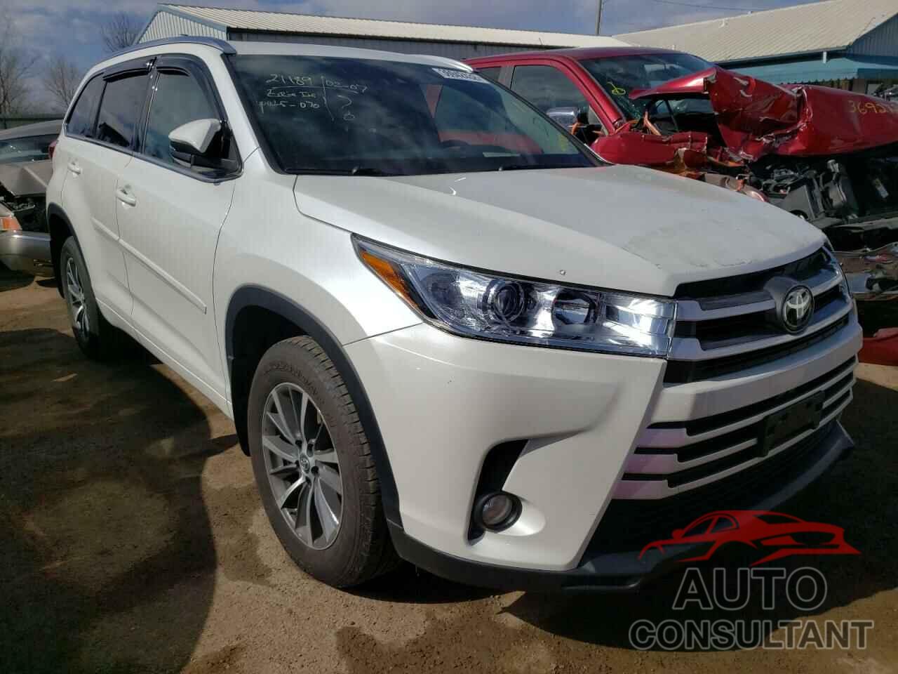 TOYOTA HIGHLANDER 2018 - 5TDJZRFH5JS491059
