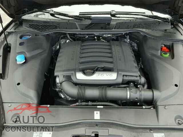 PORSCHE CAYENNE 2016 - WP1AA2A28GKA14156