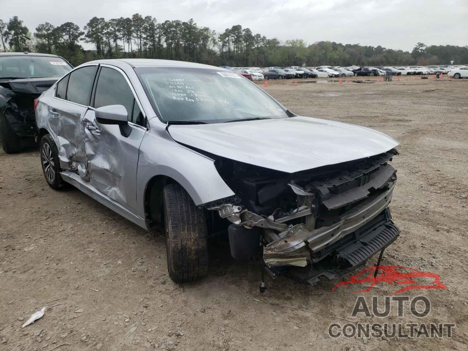 SUBARU LEGACY 2019 - 4S3BNAF64K3010897