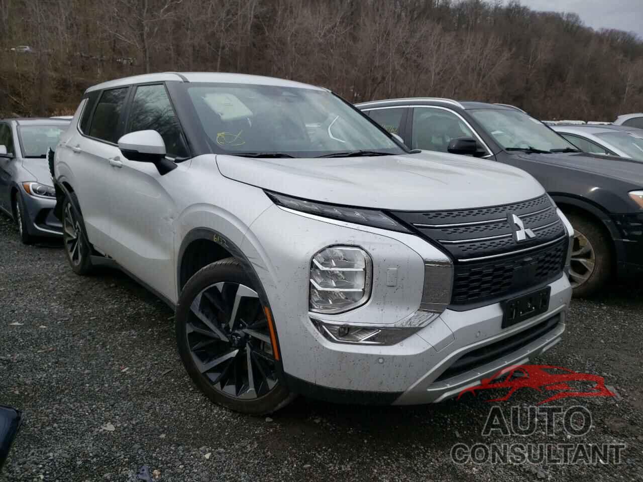 MITSUBISHI OUTLANDER 2022 - JA4J4UA81NZ011316