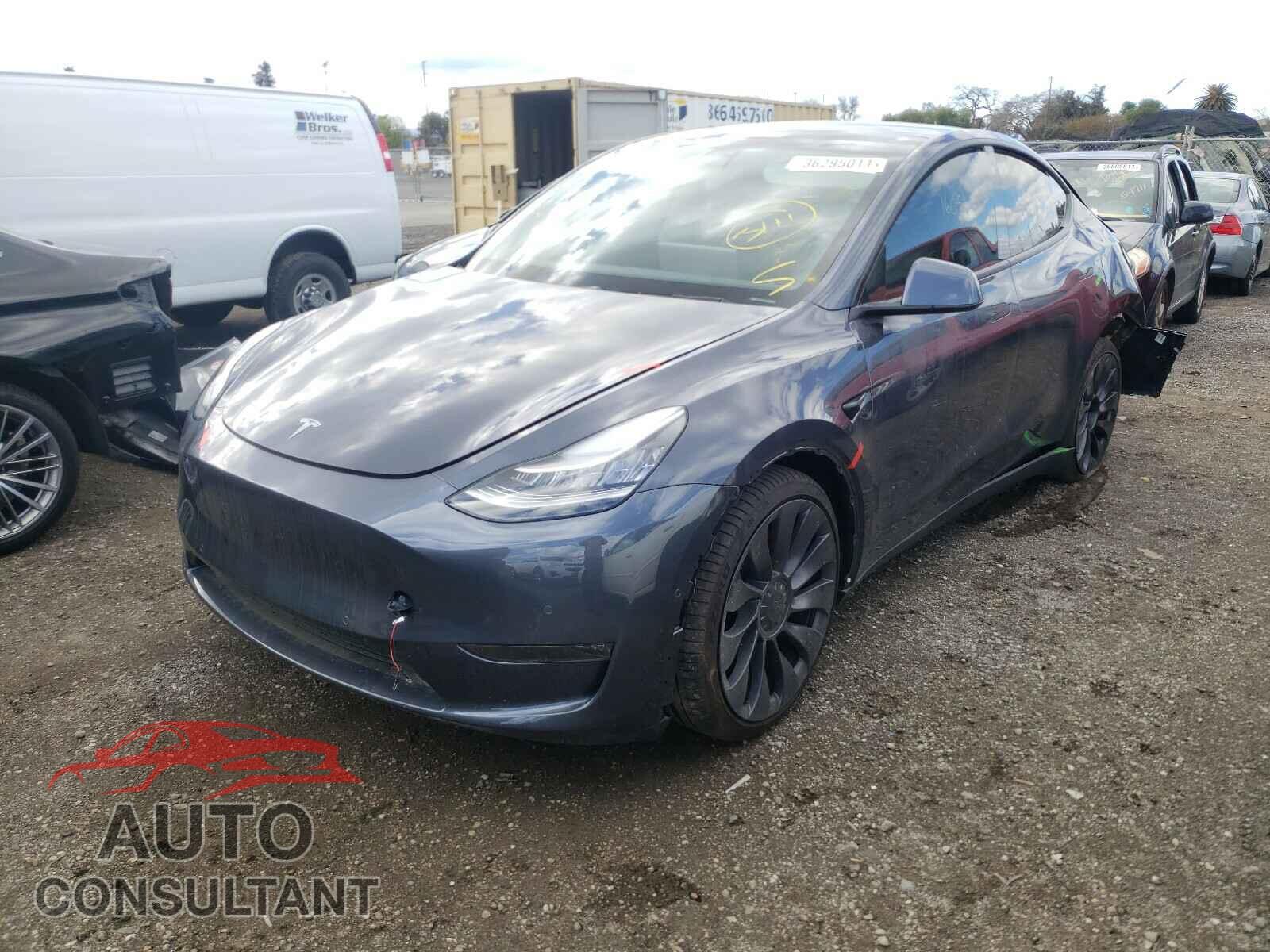 TESLA MODEL Y 2020 - 5YJYGDEF0LF057209