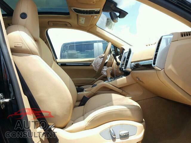 PORSCHE CAYENNE 2017 - WP1AA2A27HKA83731