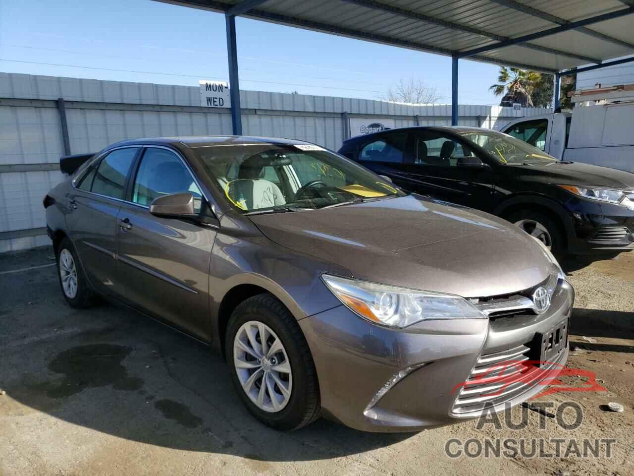 TOYOTA CAMRY 2016 - 4T4BF1FK7GR567977