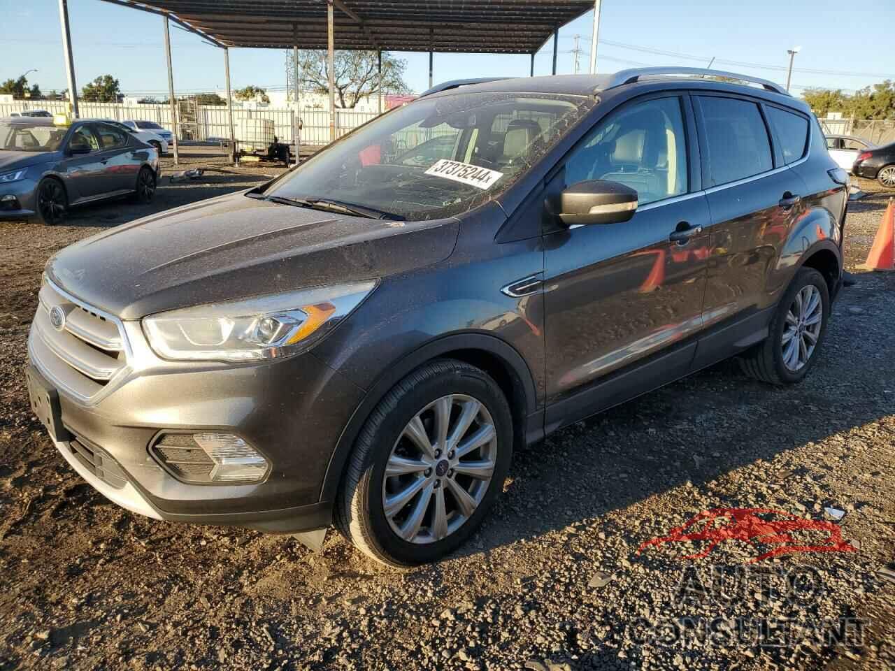 FORD ESCAPE 2017 - 1FMCU0JD8HUE54886