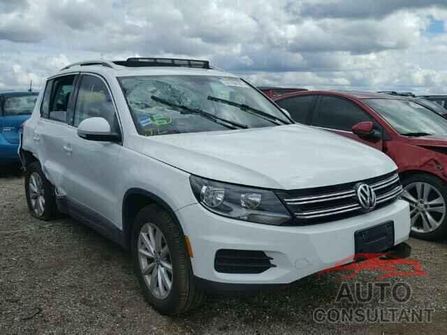 VOLKSWAGEN TIGUAN 2017 - WVGSV7AX5HK002787