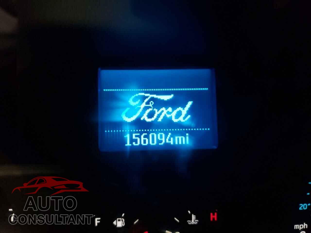 FORD TRANSIT CO 2017 - 1FTYE1YM8HKA46824